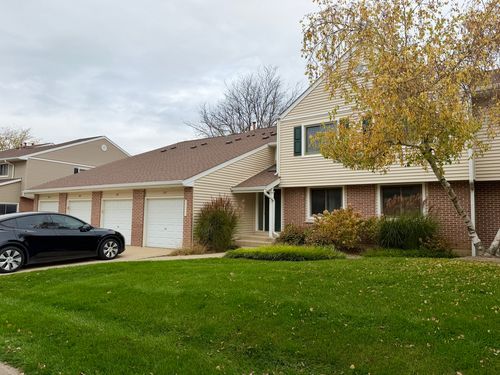 938-938 Hidden Lake Dr, Buffalo Grove, IL, 60089-7503 | Card Image
