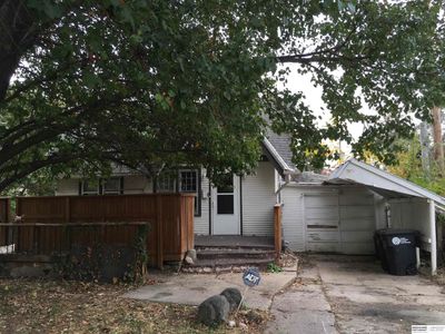 3815 Chicago Street N, House other with 2 bedrooms, 1 bathrooms and 1 parking in Omaha NE | Image 2