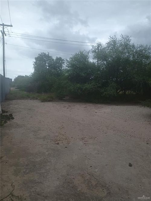 4209 Erie Ave, McAllen, TX, 78501-8524 | Card Image