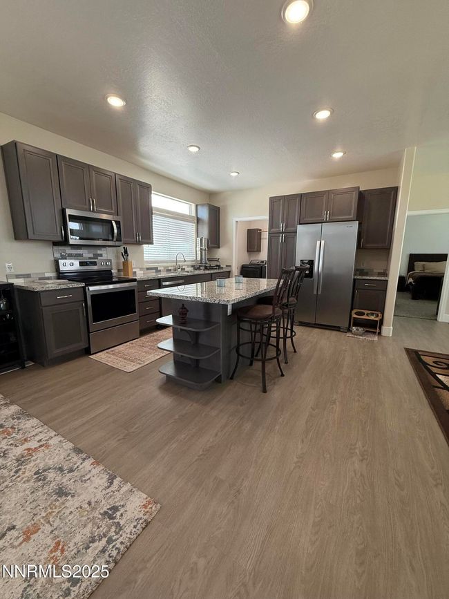 6355 N Brinkerhoff Ct, House other with 3 bedrooms, 2 bathrooms and 3 parking in Winnemucca NV | Image 9
