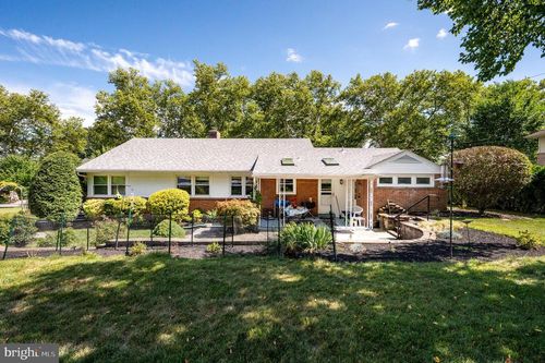 505 Sherwood St, READING, PA, 19607-1359 | Card Image
