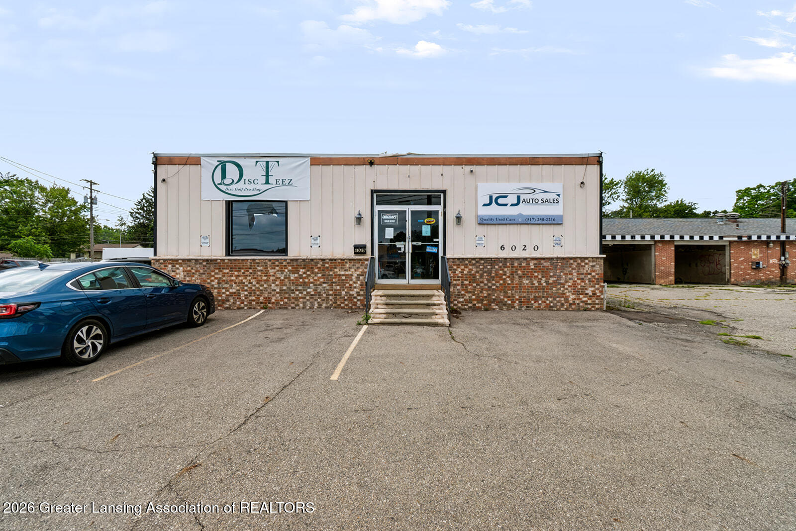 Commercial Sale in Lansing