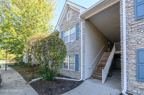 816 Wedgewood Cir, Belford, NJ, 07718-2307 | Card Image