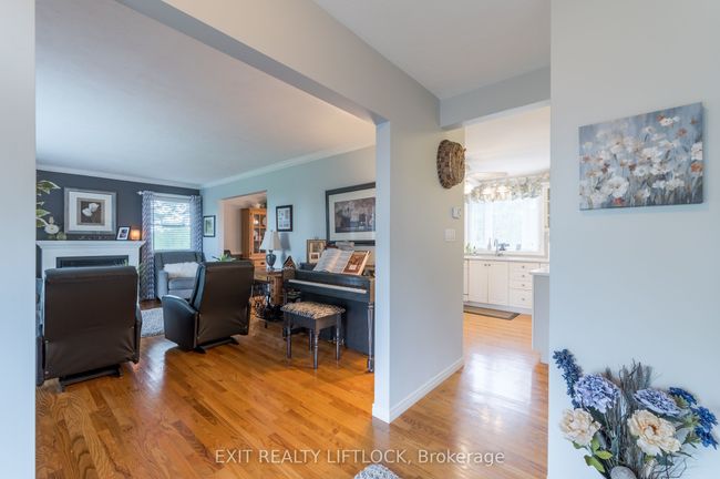 857 3 Rd Line, House other with 3 bedrooms, 2 bathrooms and 6 parking in Otonabee South Monaghan ON | Image 5