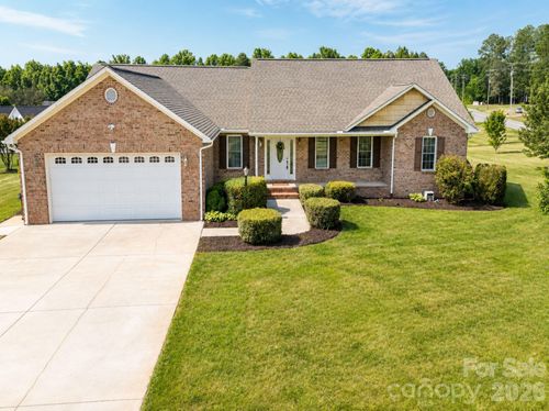 4240 Hunter Rhyne Rd, Lincolnton, NC, 28092-7539 | Card Image