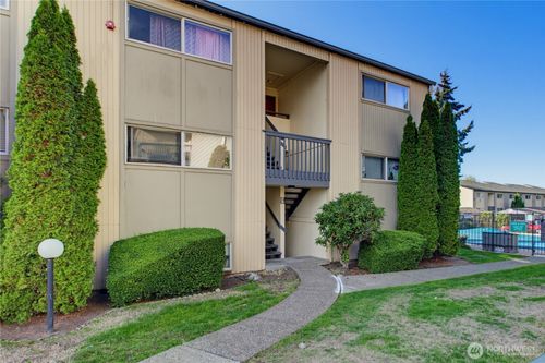 g8-31003 14th Ave S, Federal Way, WA, 98003-4725 | Card Image