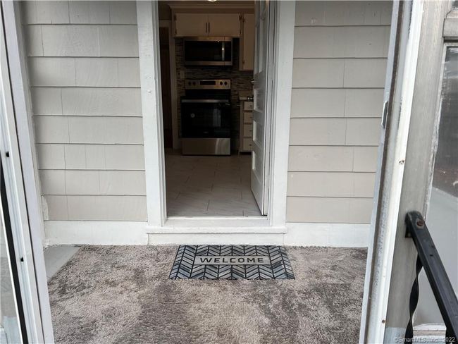 Mudroom from kitchen | Image 20