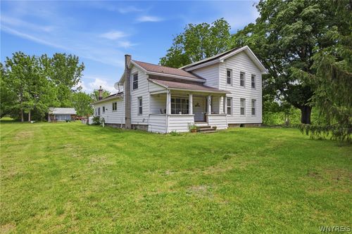 9328 Foote Rd, Akron, NY, 14001-9632 | Card Image