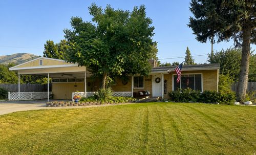 1092 Elm Ave, Brigham City, UT, 84302-2322 | Card Image