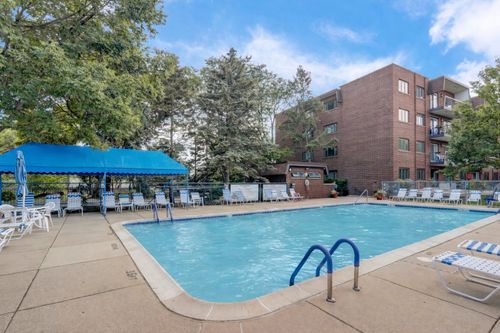 apt-207b-350 E Dundee Rd, Buffalo Grove, IL, 60089-4403 | Card Image