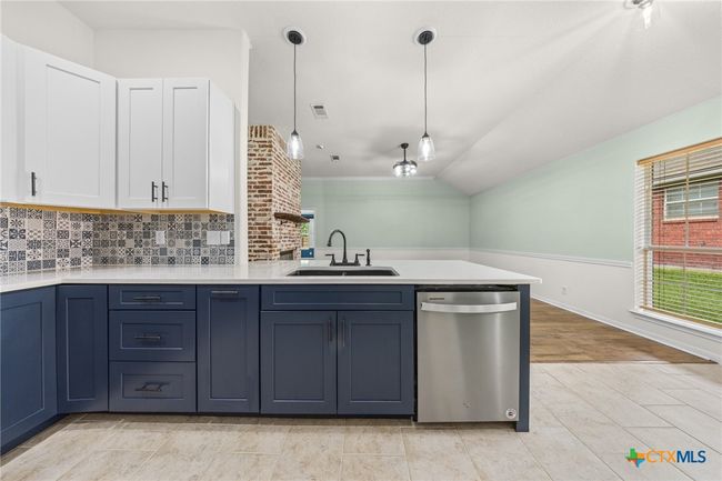 Kitchen | Image 17
