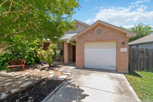 8611 Shaenfield Pl, San Antonio, TX, 78254-9558 | Card Image