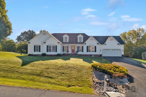 117 Marquise Dr, Fincastle, VA, 24090-4574 | Card Image