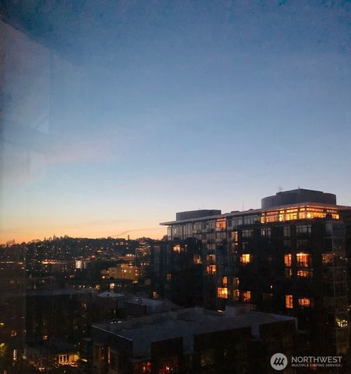 1115-2801 1st Ave, Seattle, WA, 98121-1149 | Card Image
