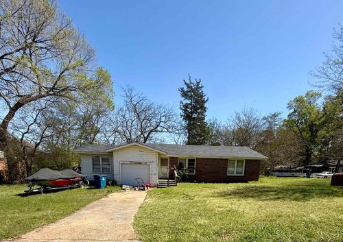 511 Short St, Daingerfield, TX, 75638-2029 | Card Image