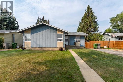 4812 36 St, Lloydminster, SK, S9V0A3 | Card Image