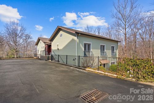 202-600 N Skyloft Dr, Asheville, NC, 28801 | Card Image