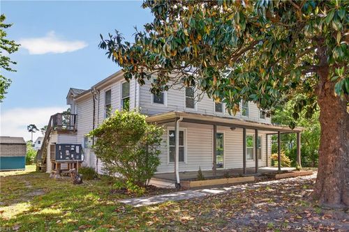 1407 Back Creek Rd, Seaford, VA, 23696-2006 | Card Image
