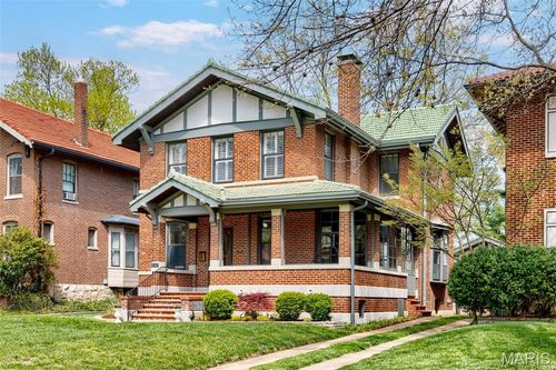 7163 Washington Ave, University City, MO, 63130-4313 | Card Image