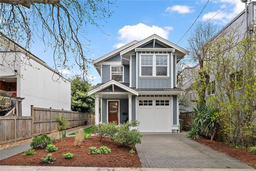 131 Ladysmith St, Victoria, BC, V8V1J3 | Card Image