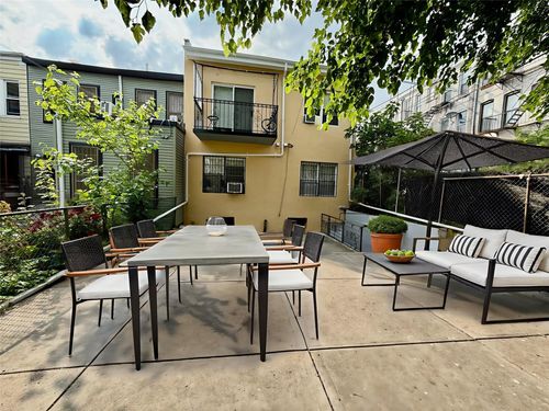 1822 Stanhope St, Ridgewood, NY, 11385-1436 | Card Image