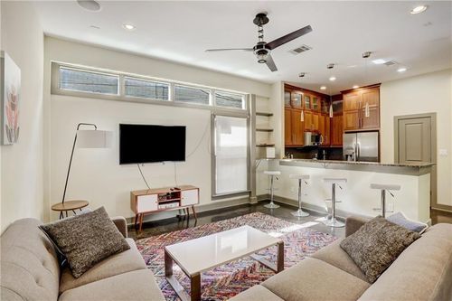 602 W North Loop Blvd, Austin, TX, 78751-1813 | Card Image