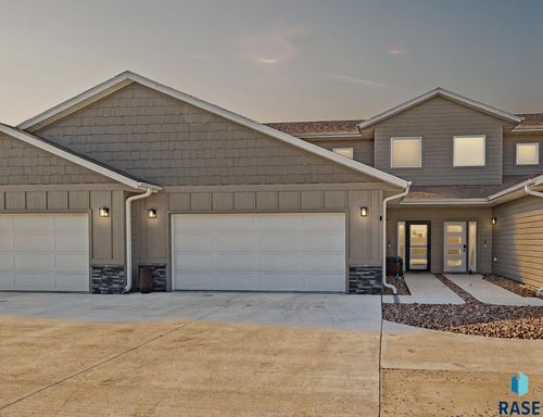2-23744 461a Ave, Wentworth, SD, 57075-7305 | Card Image