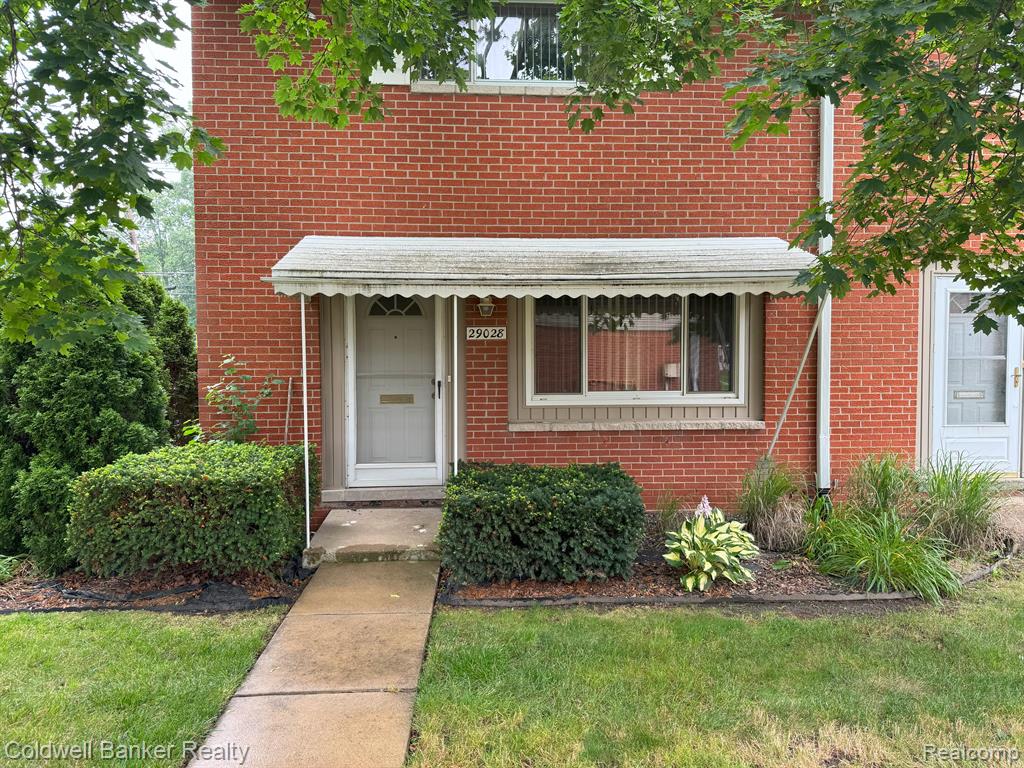Manchester St, Westland, MI 48185