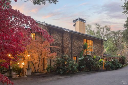 18730 Canyon Road, Sonoma, CA, 95476 | Card Image