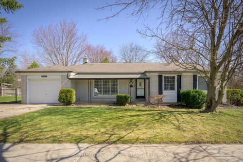 696 Village Green Ave, London, ON, N6K1H1 | Card Image