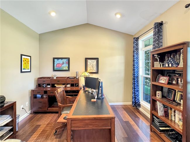 23 Stonegate Dr, House other with 5 bedrooms, 3 bathrooms and null parking in Charleston IL | Image 16