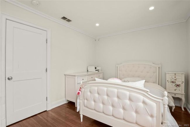 24 Appletree Ln, House other with 3 bedrooms, 3 bathrooms and null parking in Norwalk CT | Image 9