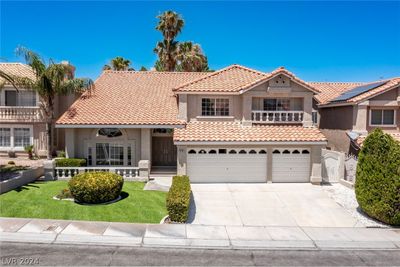 8308 Aqua Spray Avenue, House other with 5 bedrooms, 2 bathrooms and null parking in Las Vegas NV | Image 1