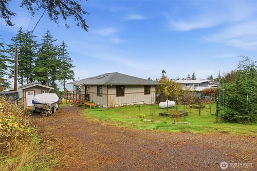 2533 Island View Ln, Lummi Island, WA, 98262-8631 | Card Image