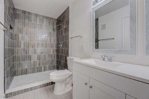 unit-204-3060 Tarpon Dr, Las Vegas, NV, 89120-5181 | Card Image