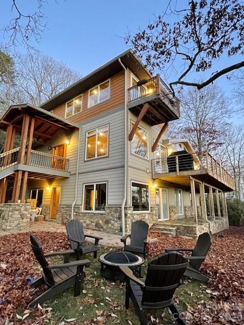 425 Flat Top Mountain Rd, Fairview, NC, 28730-9696 | Card Image