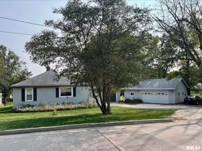 21 Se 2 Nd Street, House other with 2 bedrooms, 1 bathrooms and null parking in Galva IL | Image 1