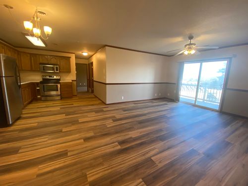 3 27th St, Spirit Lake, IA, 51360-1875 | Card Image