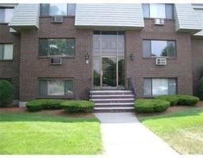 12 - 10 Hallmark Gdns, Condo with 2 bedrooms, 1 bathrooms and 2 parking in Burlington MA | Image 1