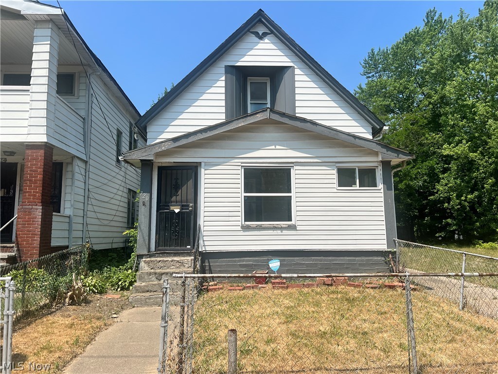 127th St, Cleveland, OH 44108