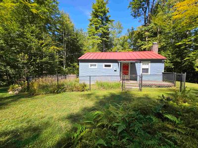 49 Hemlock Hill Road, House other with 2 bedrooms, 1 bathrooms and null parking in Sunderland VT | Image 1