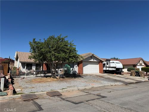 8658 Buena Vista, Hesperia, CA, 92344 | Card Image