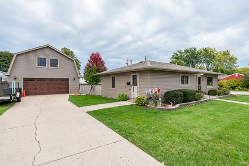 3051 95th St, STURTEVANT, WI, 53177-2658 | Card Image