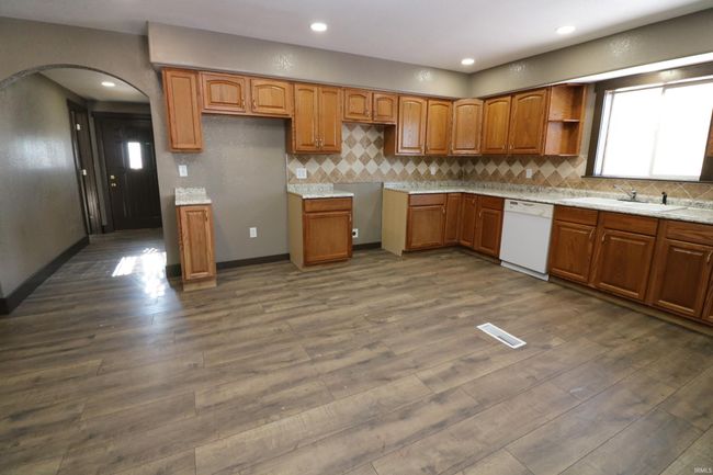 604 E 2 Nd St, House other with 4 bedrooms, 3 bathrooms and null parking in Reynolds IN | Image 11