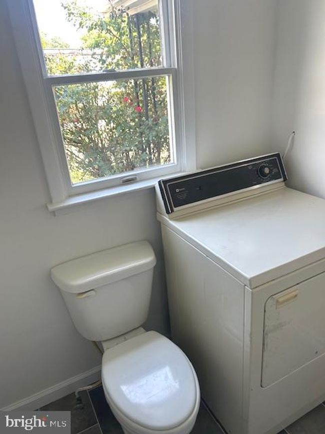 212 Pierpont St, House other with 3 bedrooms, 2 bathrooms and null parking in PETERSBURG WV | Image 11