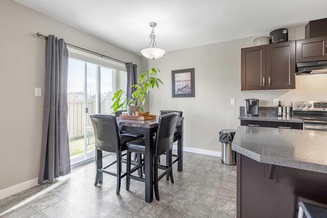 8 - 205 Silkstone Rd W, Townhouse with 3 bedrooms, 2 bathrooms and 2 parking in Lethbridge AB | Image 12