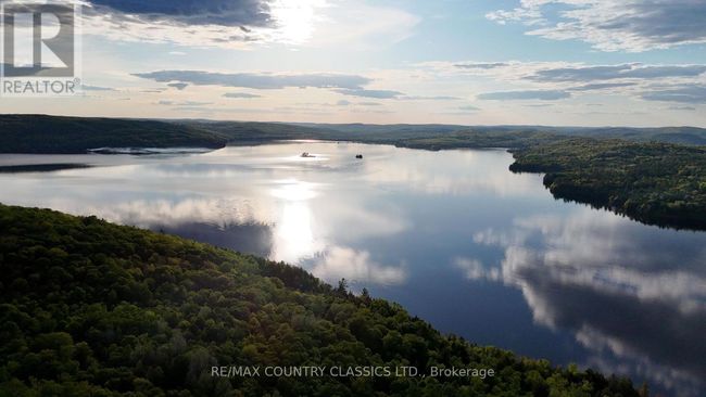 912A Ohio Rd, Home with 1 bedrooms, 0 bathrooms and 1 parking in Combermere ON | Image 5
