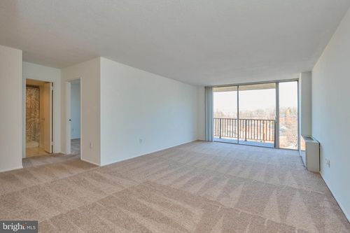 apt-1119-4600 S Four Mile Run Dr, ARLINGTON, VA, 22204-3567 | Card Image