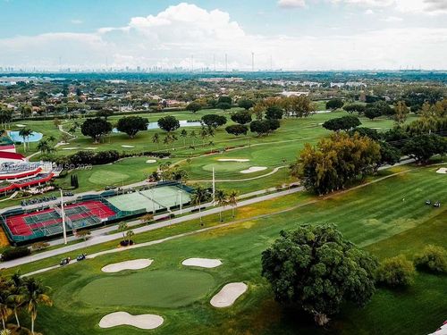 apt-303-9200 N Hollybrook Lake Dr, Pembroke Pines, FL, 33025-6315 | Card Image