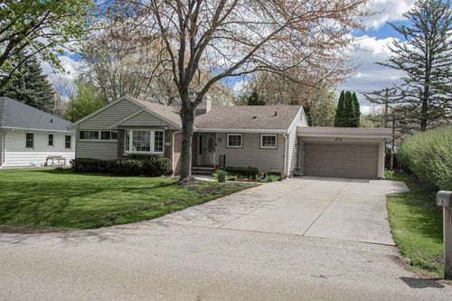 1967 Palisades Drive, FOX CROSSING, WI, 54915 | Card Image